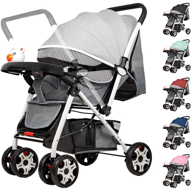 carriola infantil de lujo con toldo de viaje compacta y ligera carriola para bebe con jugetes tela transpirable carrito para bebe con mango ergonomico carreola ultra ligera y comoda (gris) Carriola gris en vista 3/4 con toldo ajustable y asiento en tela transpirable gris con interior a rayas; chasis tubular blanco, manubrio reversible con protector antideslizante, barra de seguridad y arnés de 5 puntos visibles. Ruedas dobles con freno, canasta de tela inferior y bandeja desmontable con juguete musical; reposapiés y sistema de plegado compacto para viaje. También suele usarse como asiento portátil para supervisar al bebé durante salidas cortas.