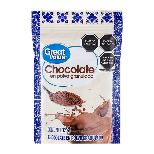 chocolate great value granulado 320 g bolsa frontal centrada con logo Great Value, texto 'Chocolate en polvo granulado' en marrón, cuchara con polvo de cacao y salpicadura de chocolate líquido, marco azul decorativo y sellos de 'Exceso calorías/azúcares/grasas saturadas', texto 'CONT. NET. 320 g' visible; suele usarse para preparar chocolate caliente o bebidas frías.