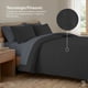 thumbnail image 3 of Dreamlab Edredón Individual Ligero y Juego de Sábanas con Fundas de Almohada Decorativas (5 piezas). Set de Colcha Ligera y Sábanas para Cualquier Temporada. Hipoalergénico. Trébol, Negro / Grafito, 3 of 10