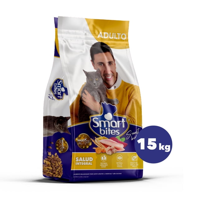 alimento para gato smart bites adulto neuroactive 15 kg smart bites neuroactive adulto neuroactive® bolsa frontal 15 kg amarilla y morada, vista centrada con persona sosteniendo un gato gris; logotipo Smart Bites, imágenes de croquetas y pollo, iconos que indican salud integral, control de bolas de pelo, prebióticos y vitaminas.