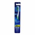thumbnail image 1 of Cepillo dental Oral B CrossAction suave 40, 1 of 4