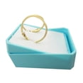 thumbnail image 1 of Arracadas Broquel de oro laminado 1 par, 1 of 1